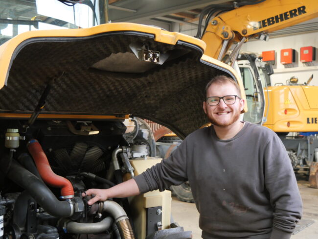 Julian Bauer Baumaschinenmechaniker